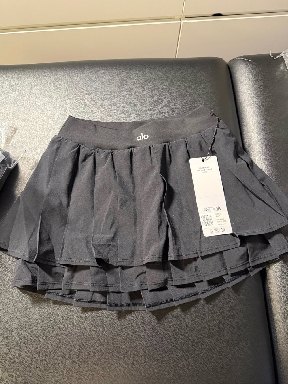 Alo Yoga Double Or Nothing Black Skirt - Size XS